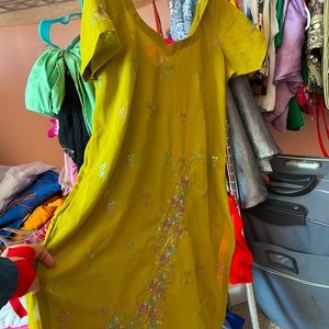 Medium  kurta mehandi green